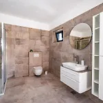 My Dalmatia - Luxury Escape With Private Pool, Game And Gym Dom wakacyjny Perusic Benkovacki