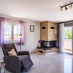 Dom wakacyjny My Dalmatia - Luxury Escape With Private Pool, Game And Gym *