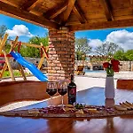 My Dalmatia - Luxury Escape With Private Pool, Game And Gym Dom wakacyjny *