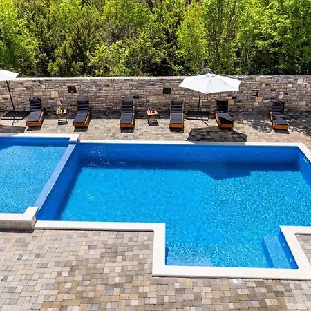 My Dalmatia - Luxury Escape With Private Pool, Game And Gym Casa de Férias *