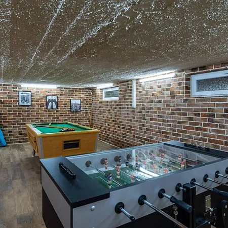 My Dalmatia - Luxury Escape With Private Pool, Game And Gym Hébergement de vacances