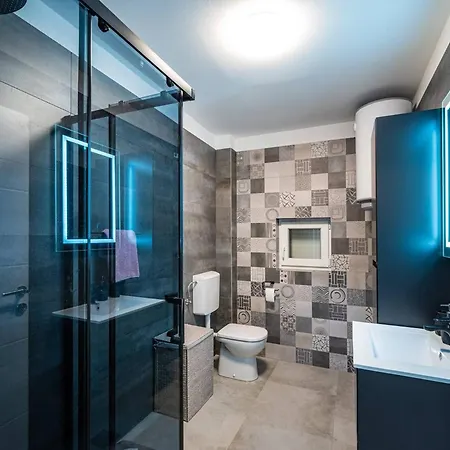 My Dalmatia - Luxury Escape With Private Pool, Game And Gym 別荘 *