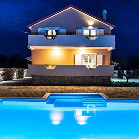 My Dalmatia - Luxury Escape With Private Pool, Game And Gym