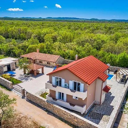 My Dalmatia - Luxury Escape With Private Pool, Game And Gym 別荘 Perusic Benkovacki