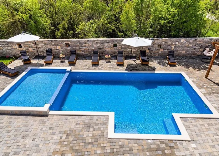 My Dalmatia - Luxury Escape With Private Pool, Game And Gym 別荘 *