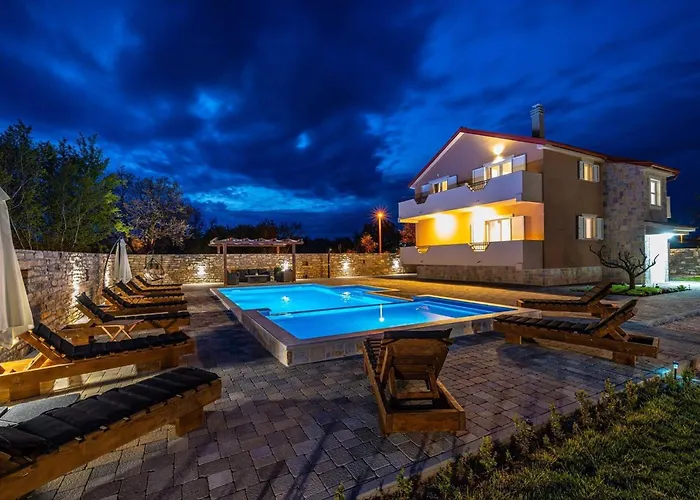 Holiday home My Dalmatia - Luxury Escape With Private Pool, Game And Gym Perusic Benkovacki