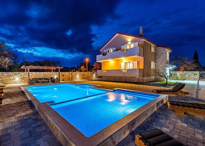 My Dalmatia - Luxury Escape With Private Pool, Game And Gym Holiday home Perusic Benkovacki