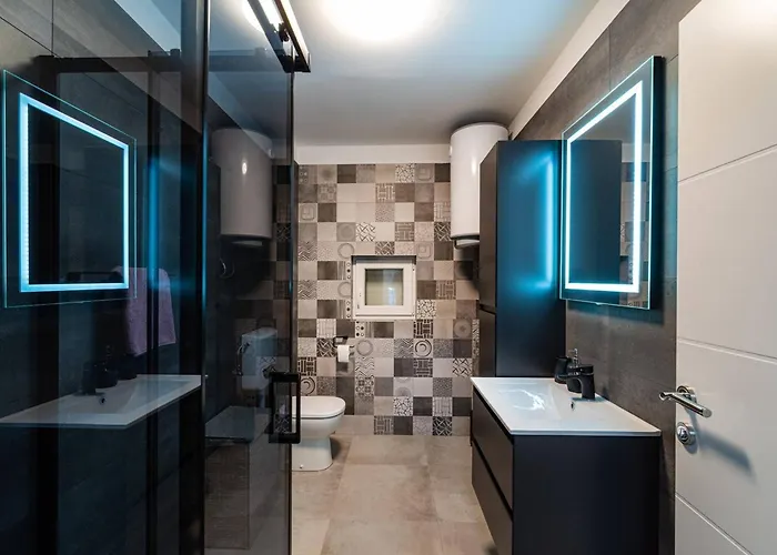 My Dalmatia - Luxury Escape With Private Pool, Game And Gym 別荘 Perusic Benkovacki