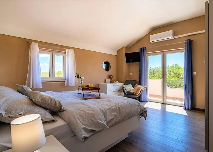 My Dalmatia - Luxury Escape With Private Pool, Game And Gym