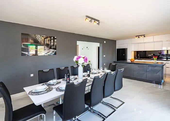 別荘 My Dalmatia - Luxury Escape With Private Pool, Game And Gym Perusic Benkovacki