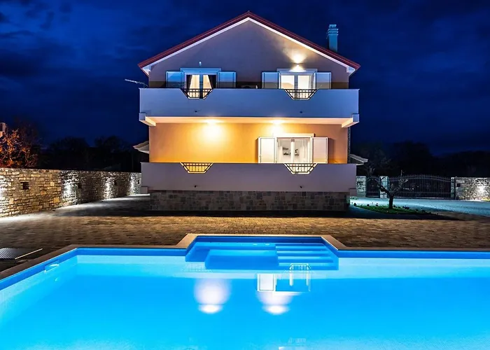 My Dalmatia - Luxury Escape With Private Pool, Game And Gym