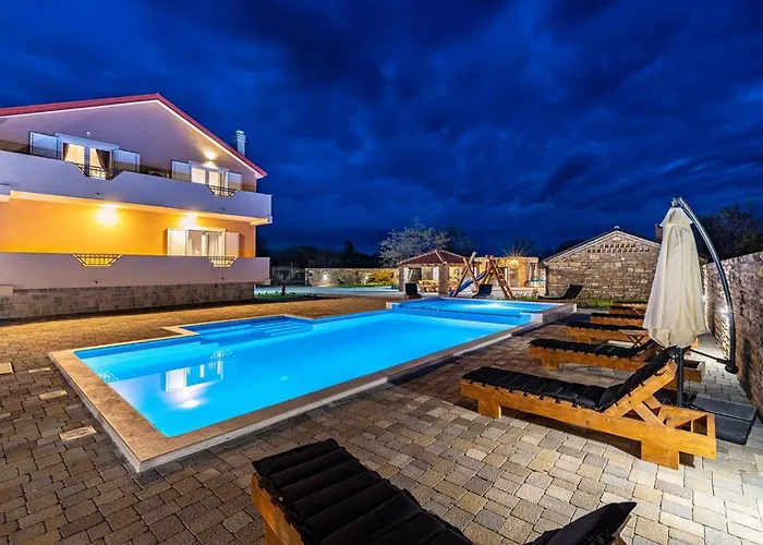 My Dalmatia - Luxury Escape With Private Pool, Game And Gym Holiday home *