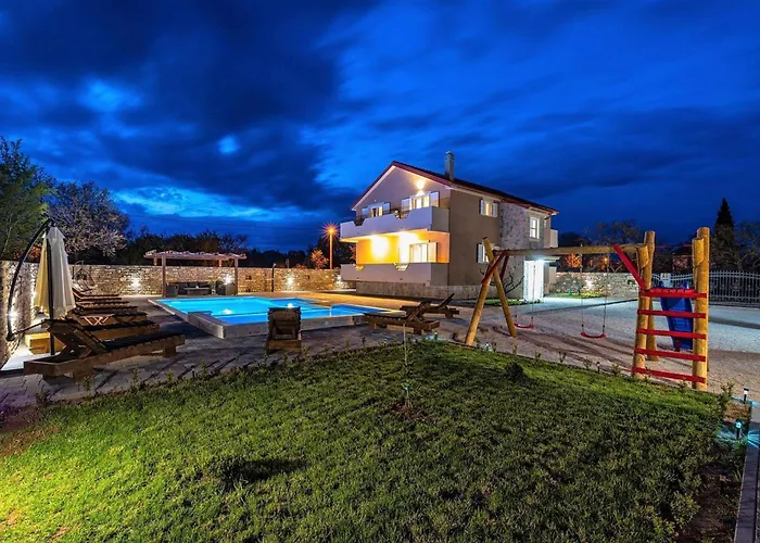 Vikendica My Dalmatia - Luxury Escape With Private Pool, Game And Gym Perusic Benkovacki