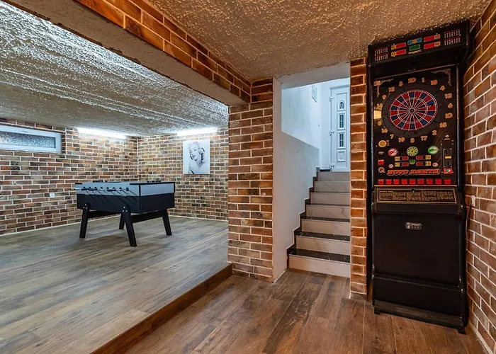Vikendica My Dalmatia - Luxury Escape With Private Pool, Game And Gym