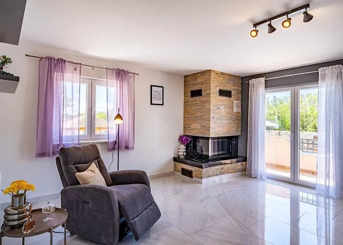 Vikendica My Dalmatia - Luxury Escape With Private Pool, Game And Gym *